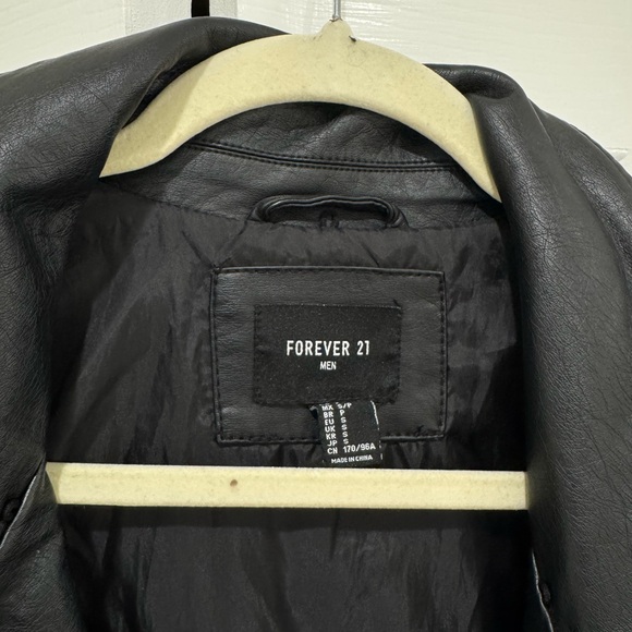 Forever 21 Men - Picture 2 of 2